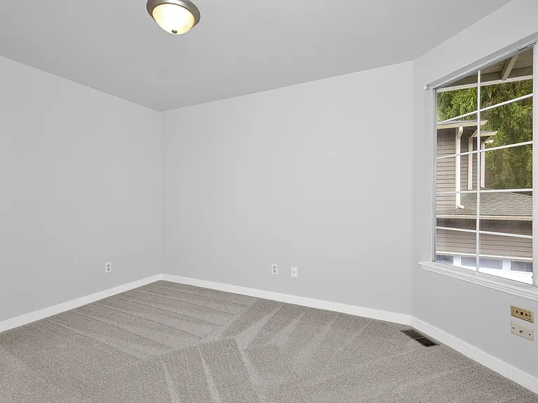 10708 NE 107th Pl — Photo 22