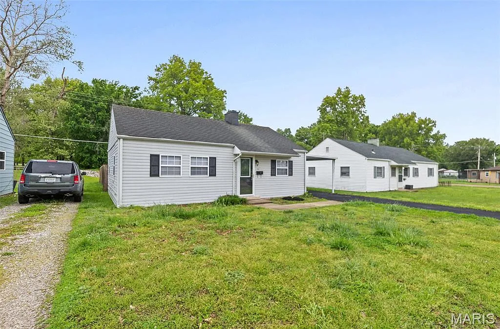 Building Photo - 1104 Bel Aire Dr
