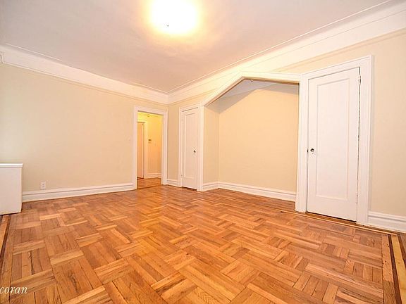 3rd image of 2680 30th St APT 2J