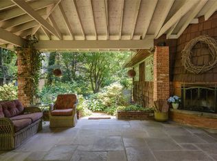 1 Kennedy Ln, Cold Spring Harbor, NY 11724