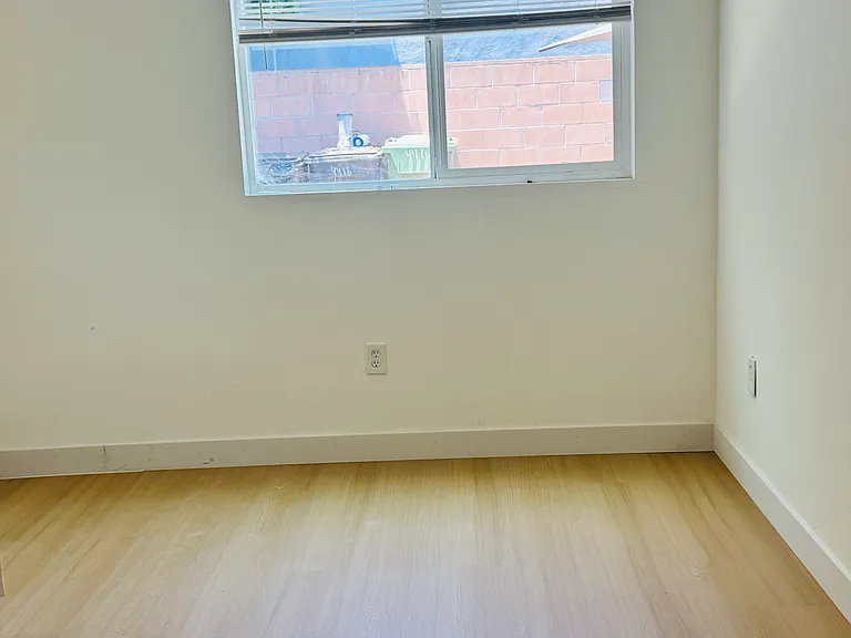 4416 E 57th St #B — Photo 6