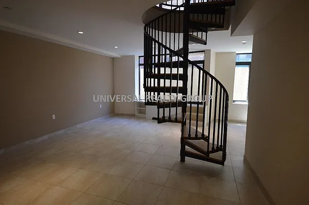 Rented by Universal Realty Group | media 39