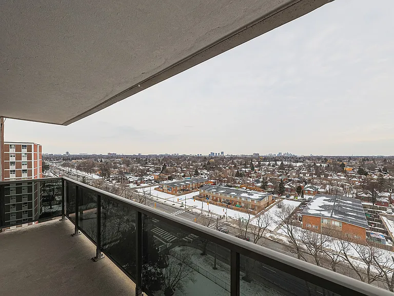 105 Rowena Dr — Photo 12