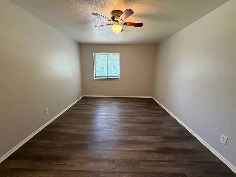 6504 Ravena Rd — Photo 37