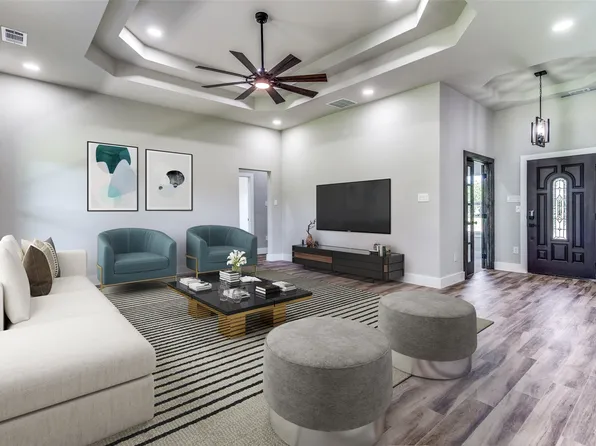2009 Bois D Arc Dr, Bonham, TX 75418