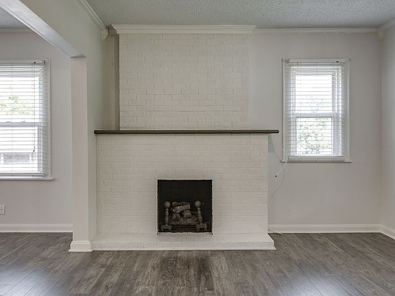 4th image of 324 Emmitt Ave