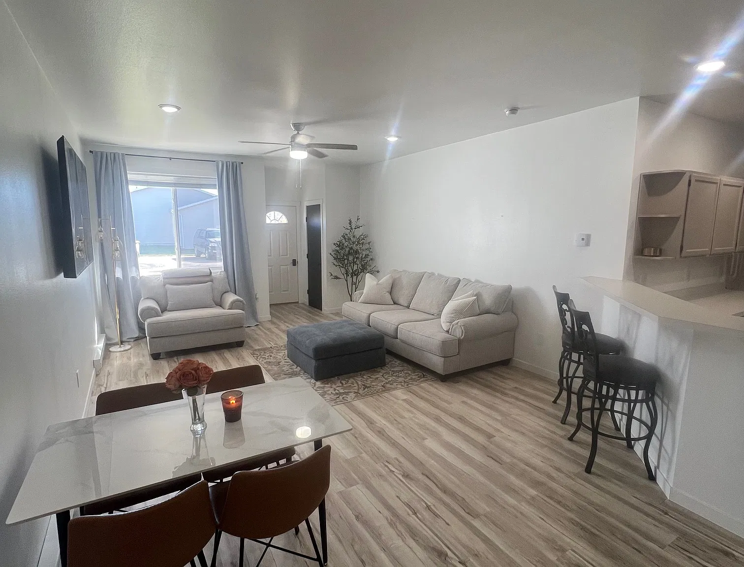 2 bed, 1302 sqft, $1,700 — Photo 3