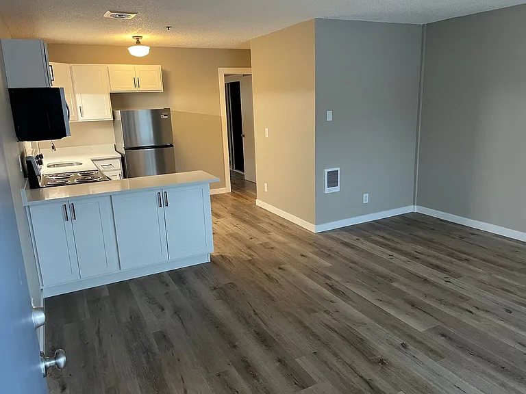 Park Hamlin - 2323 SE Harrison — Photo 59