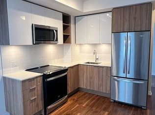 25 Holly St #1802-C10, Toronto, ON M4S 0E3
