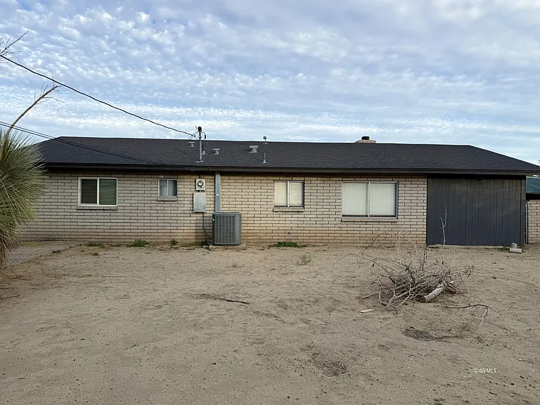 2944 S 12th Ave — Photo 7