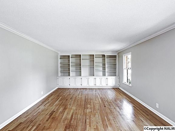 3rd image of 412 Curtis Dr SE