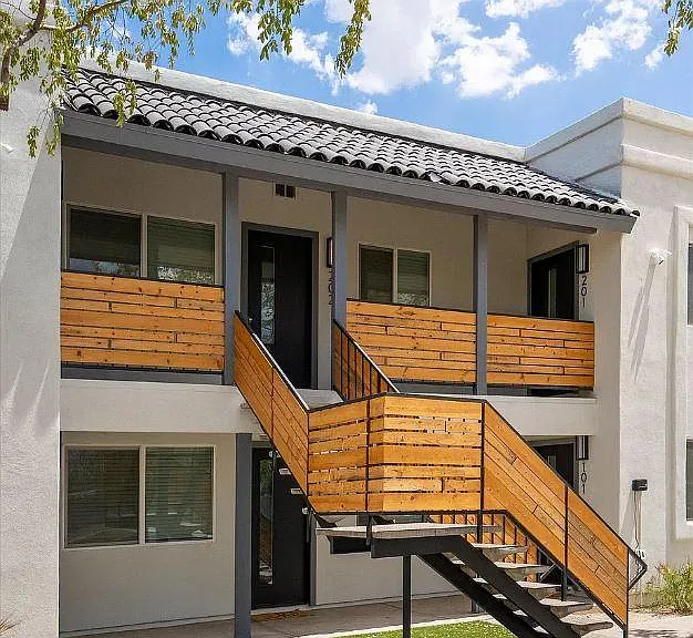 7602 E Polk St #101 — Photo 25