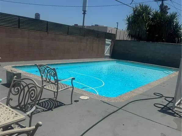 404 S Poinsettia Ave, Compton, CA 90221