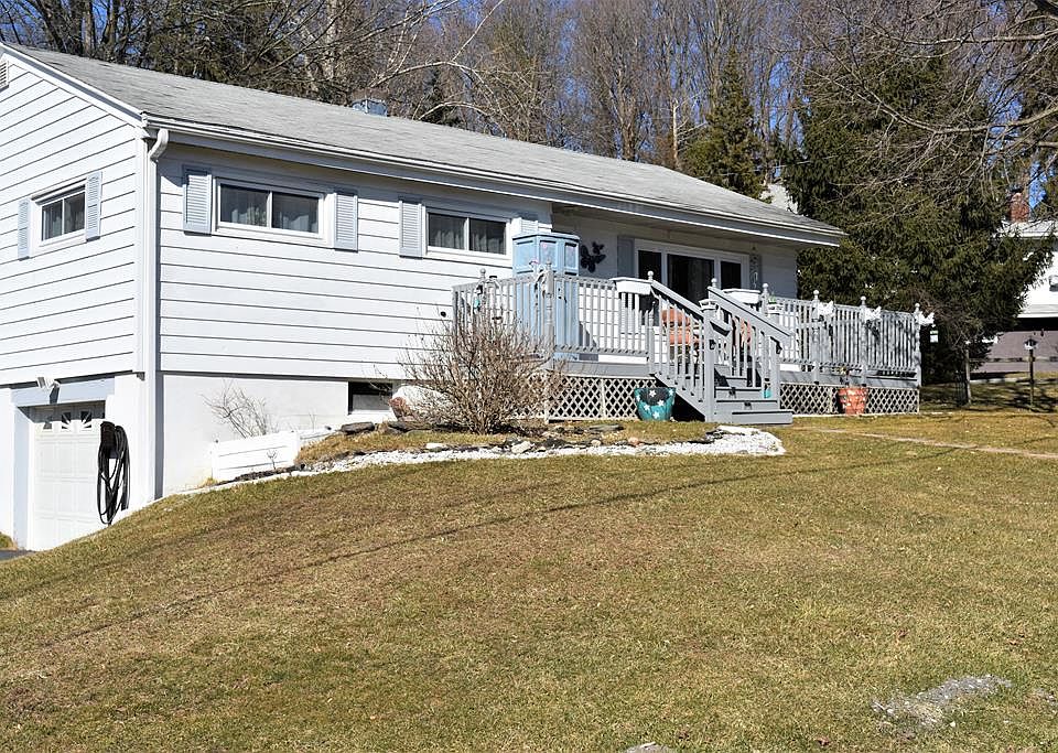 1st image of 102 Owen Pl