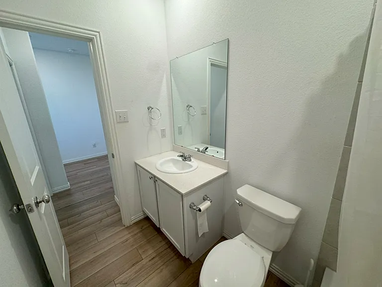 1105 Daffodil St — Photo 7