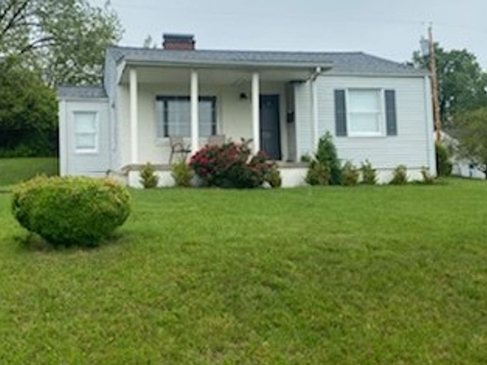 1st image of 512 Lee Cir