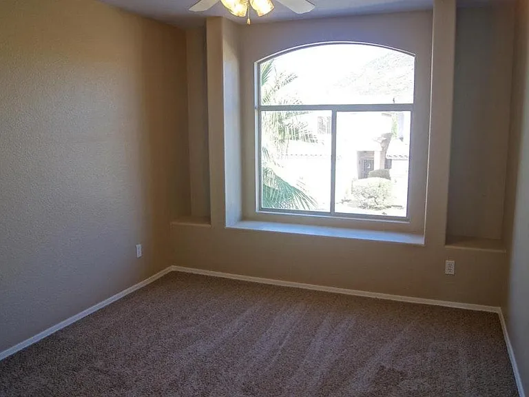 4907 W Wahalla Ln — Photo 9