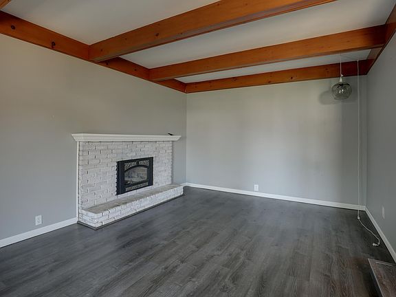 4th image of 3613 Meadowbrook Rd