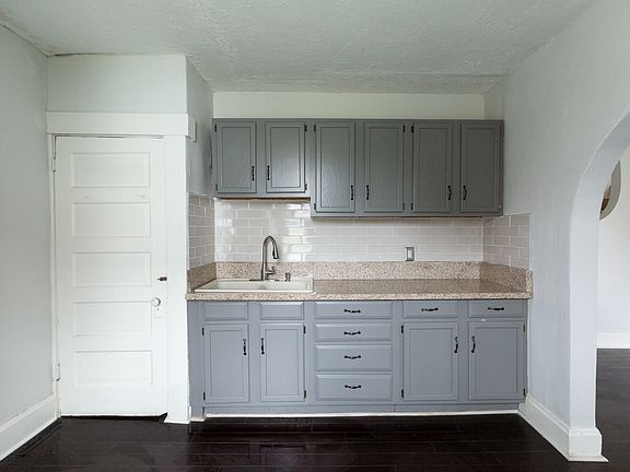 5th image of 516 E Morrill Ave