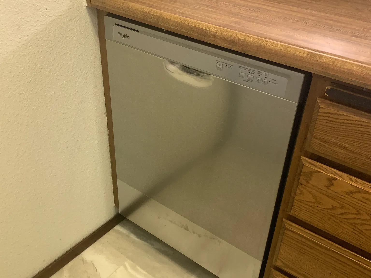 1 bed, 683 sqft, $1,550 — Photo 4
