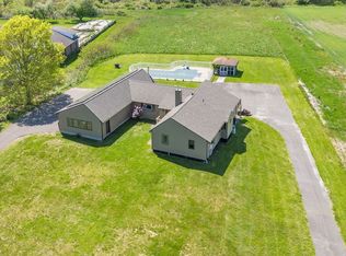 8 Cronin Hill Rd, Hatfield, MA 01038