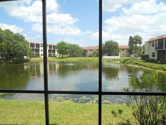 2nd image of 2050 Oleander Boulevard #103