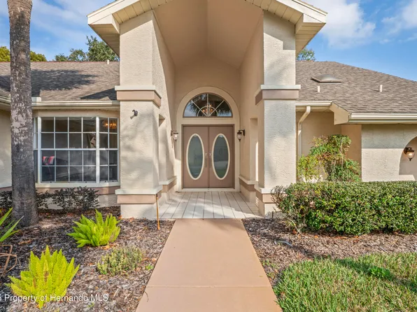 9405 Ashley Dr, Weeki Wachee, FL 34613