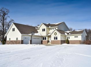 5110 McMahon Estates Cir, West Fargo, ND 58078