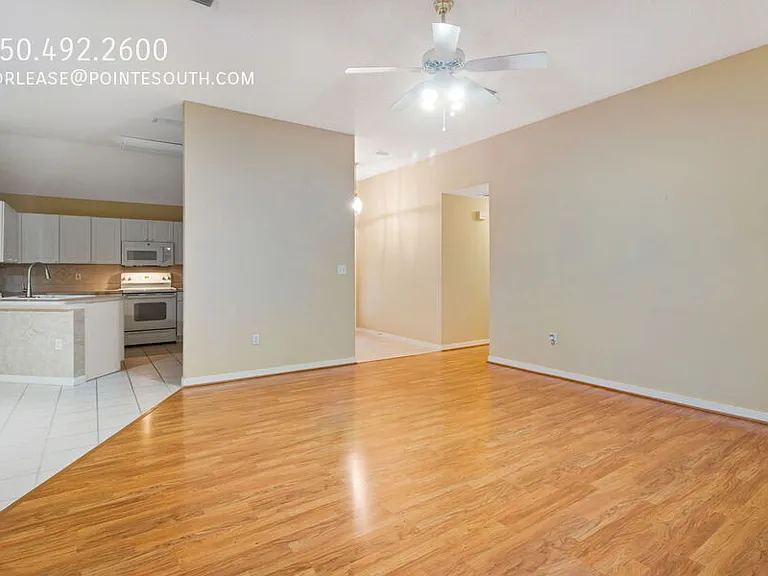 366 Bay Tree Dr — Photo 5