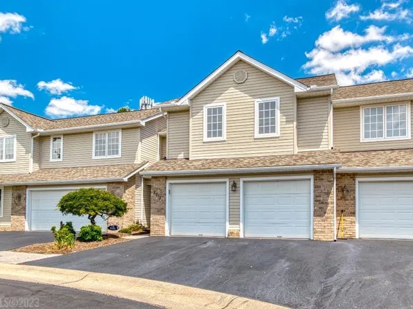 2213 Whitney Ct, Blacksburg, VA 24060