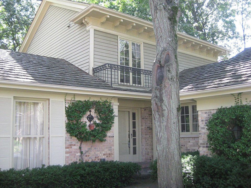 1st image of 1 Court Of Natchez