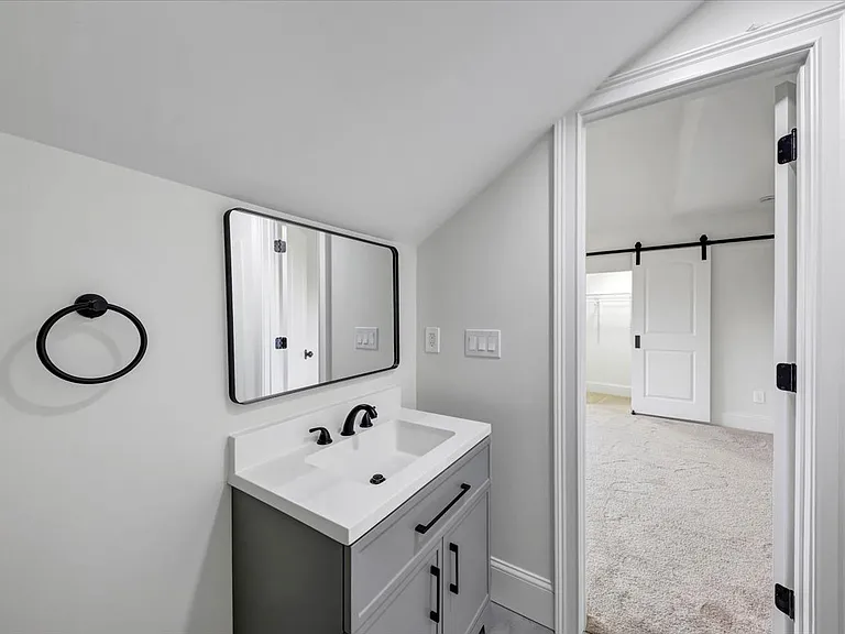 212 S Broad St SW — Photo 16