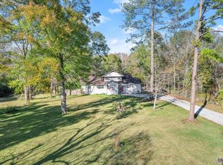 8227 Oak View Dr, Baton Rouge, LA 70814