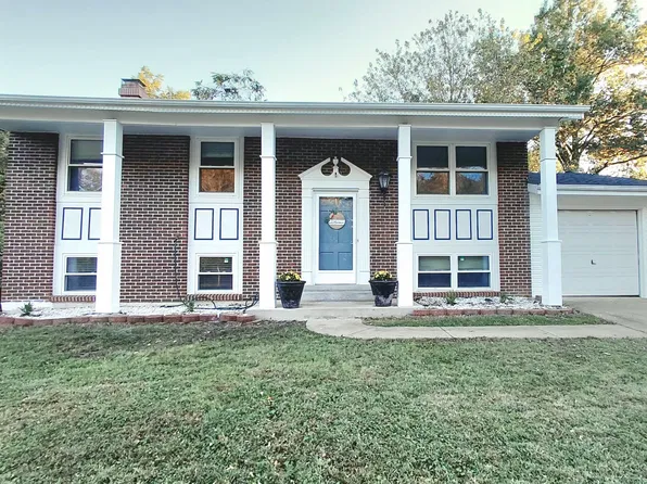 1235 Greenmar Dr, Fenton, MO 63026