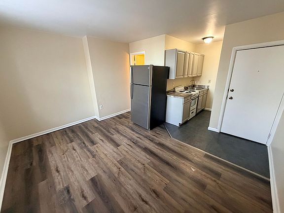 2nd image of 99 Columbia St APT 8