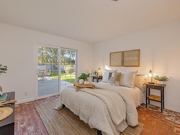 5th image of 1186 Alviria Dr