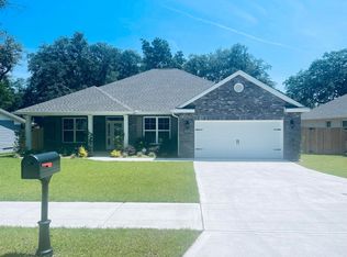 282 Montana Ave, Valparaiso, FL 32580