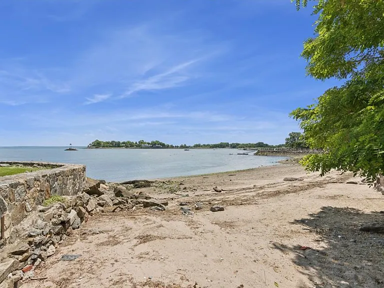 54 Shore Dr — Photo 29