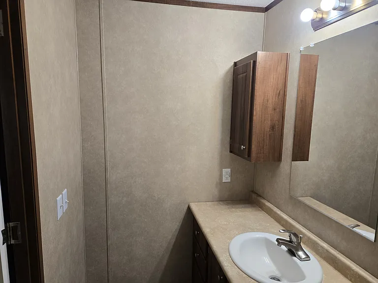 132 Gregory Dr — Photo 4