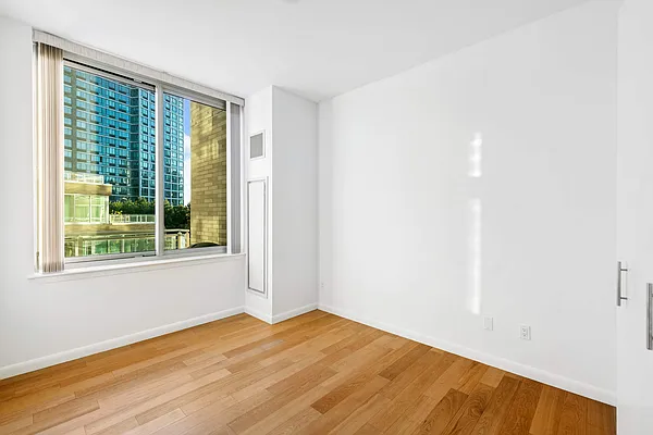 Rented by Compass | media 44
