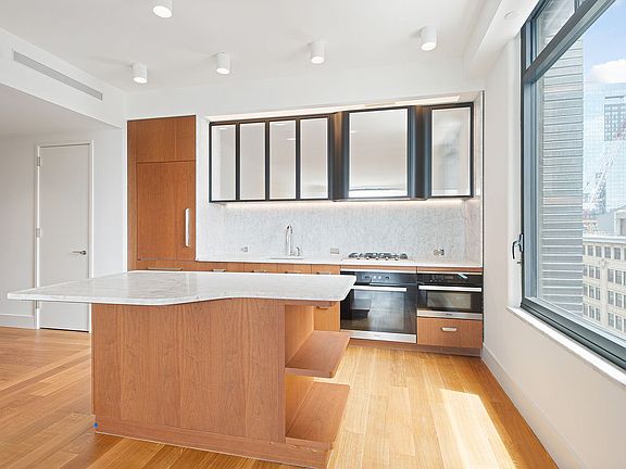 3rd image of 110 Charlton St APT 16A