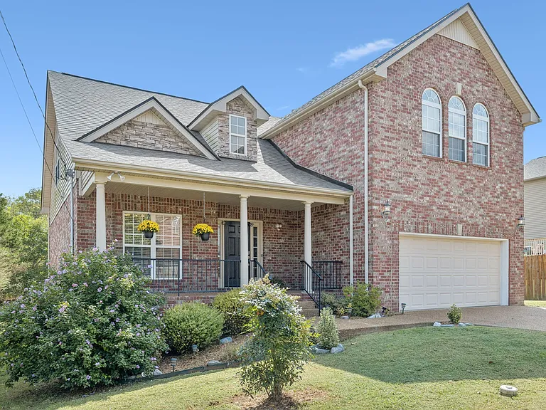 7952 Oakfield Grv — Photo 2