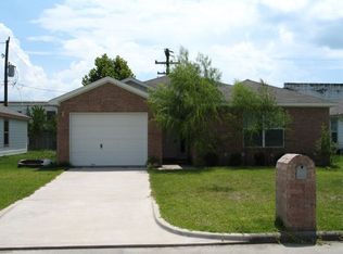 1110 Robert St, Baytown, TX 77521