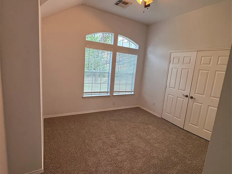 3139 Summerland Dr — Photo 5