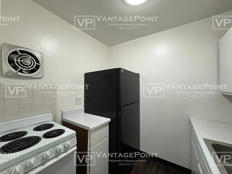 114 Victor St #16 — Photo 6
