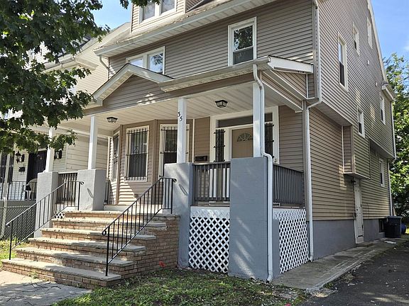 2nd image of 35 N 16th St
