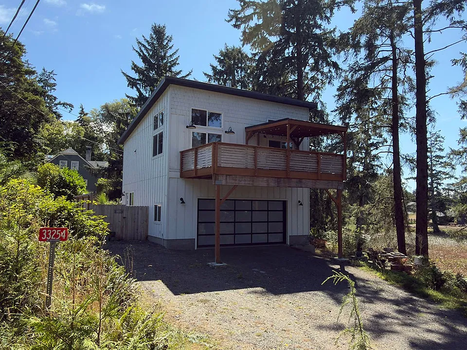 33254 Columbia Beach Ln