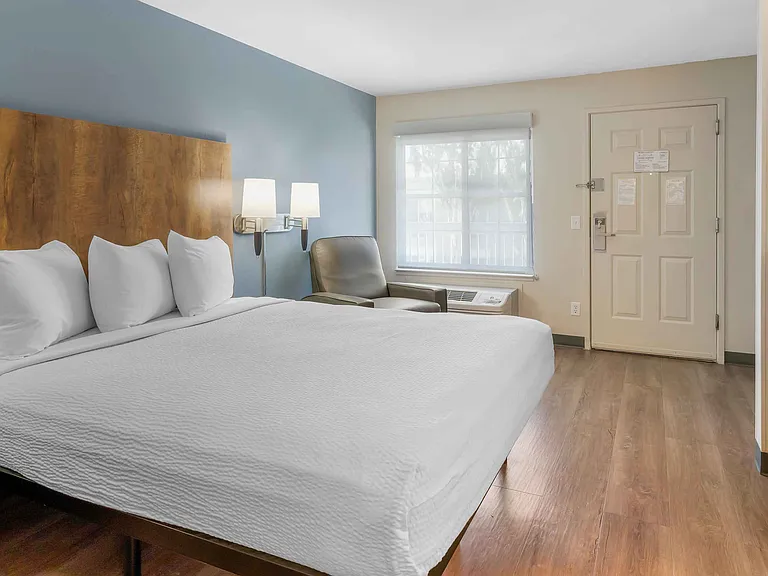 Studio Suite - 1 Queen Bed