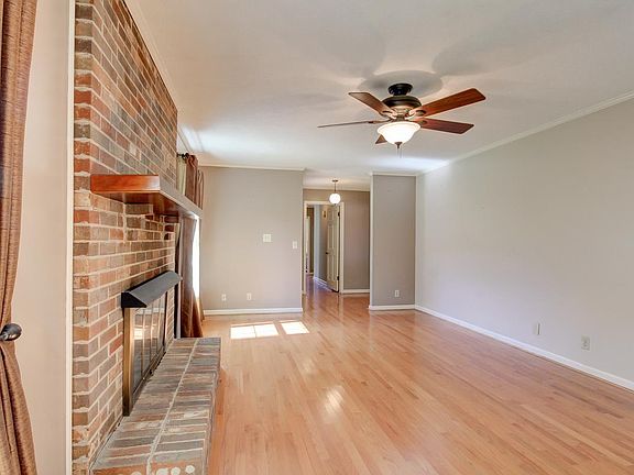5th image of 307 Revere Rd