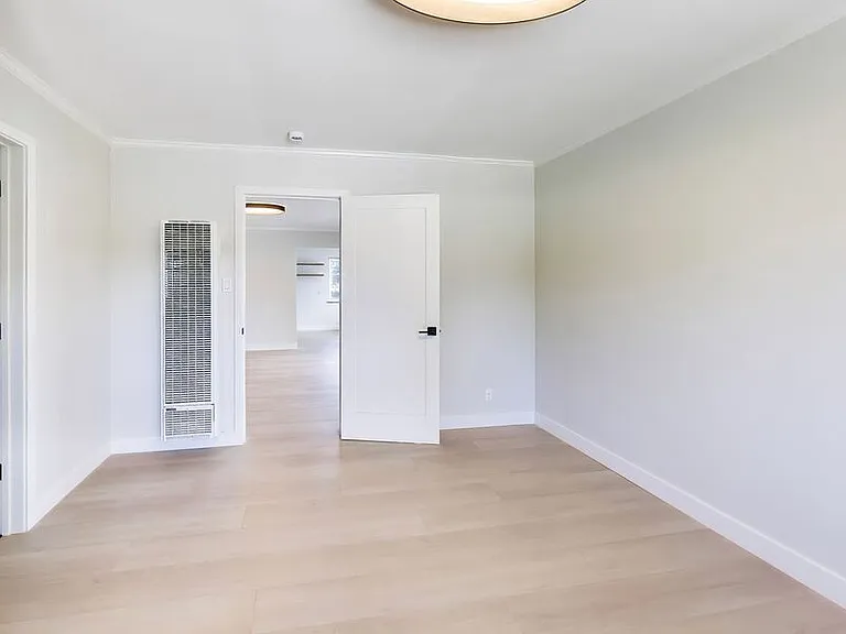 1249 Oak Grove Ave #3 — Photo 11